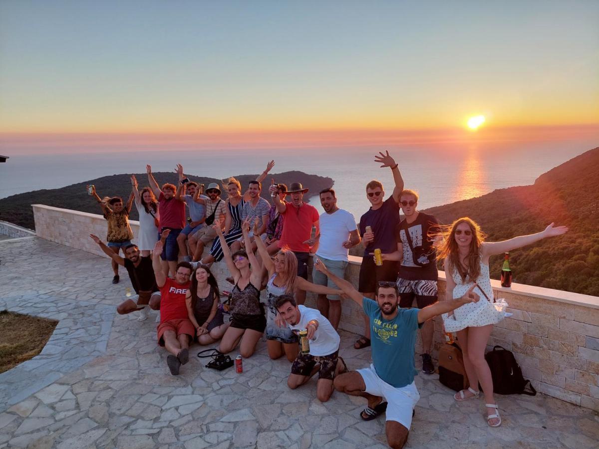 Хостел Pirate Backpackers Улцинь Экстерьер фото