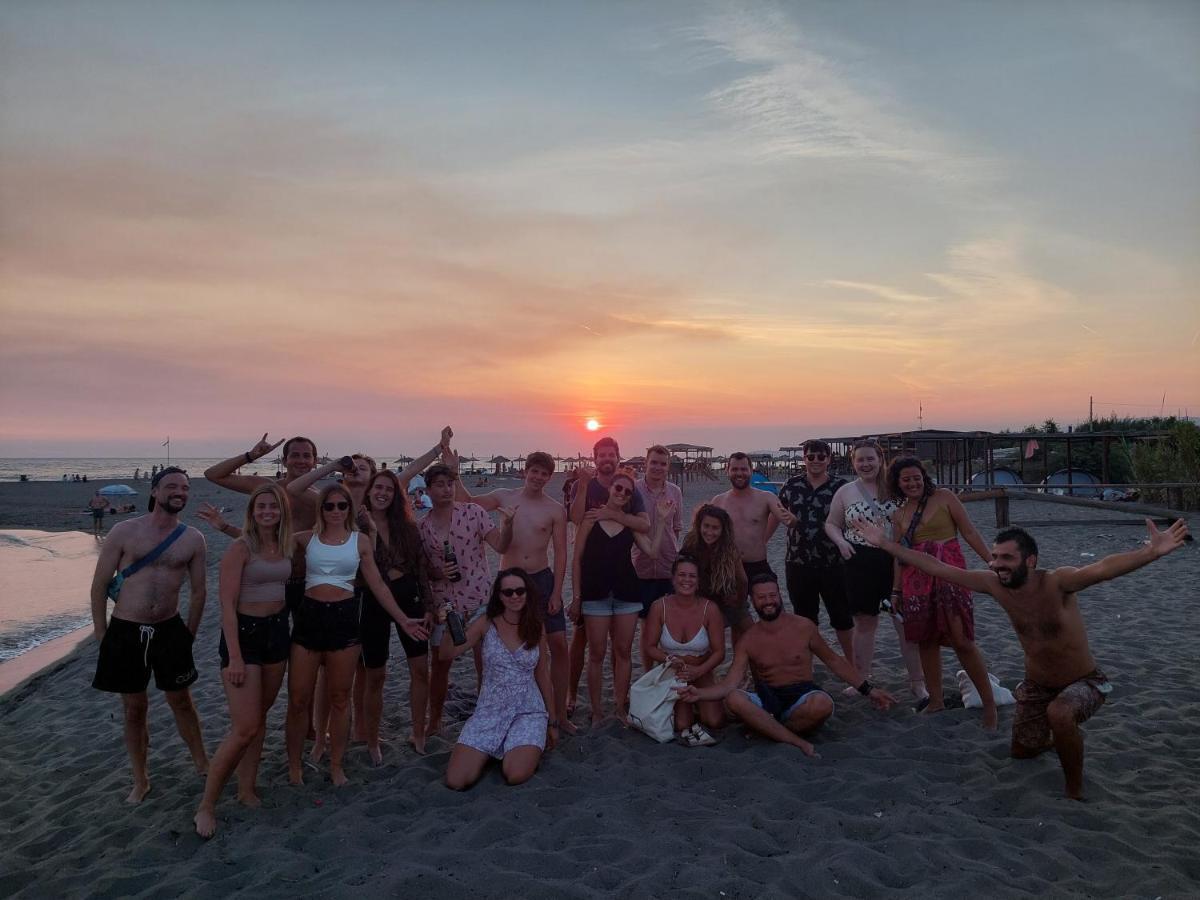 Хостел Pirate Backpackers Улцинь Экстерьер фото