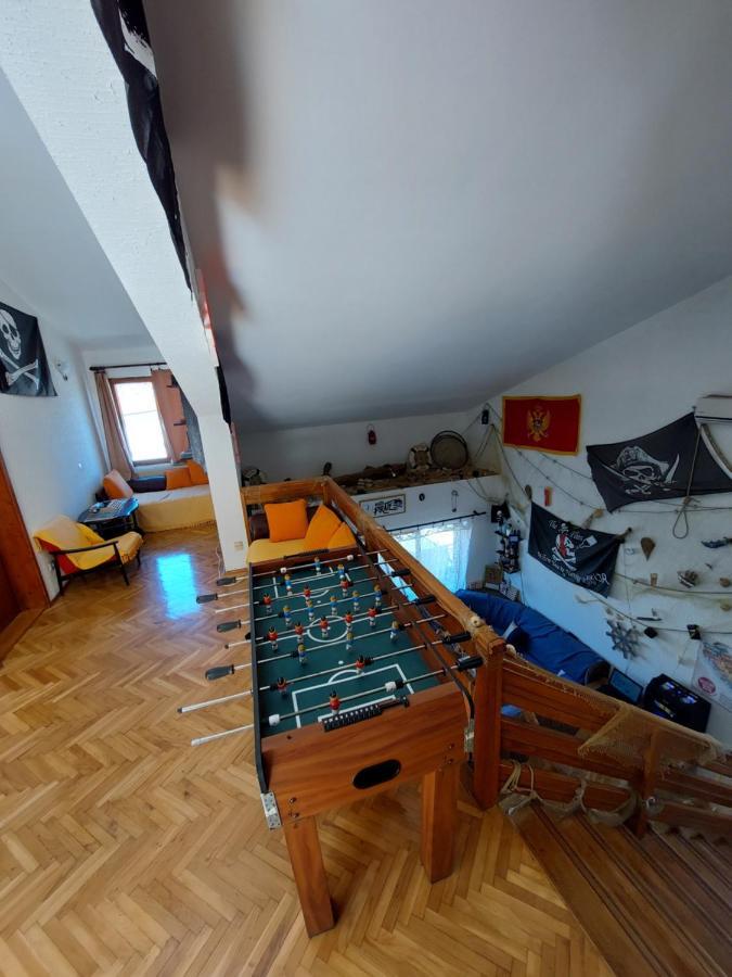 Хостел Pirate Backpackers Улцинь Экстерьер фото