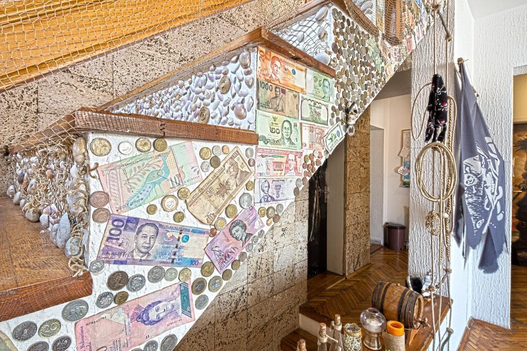Хостел Pirate Backpackers Улцинь Экстерьер фото