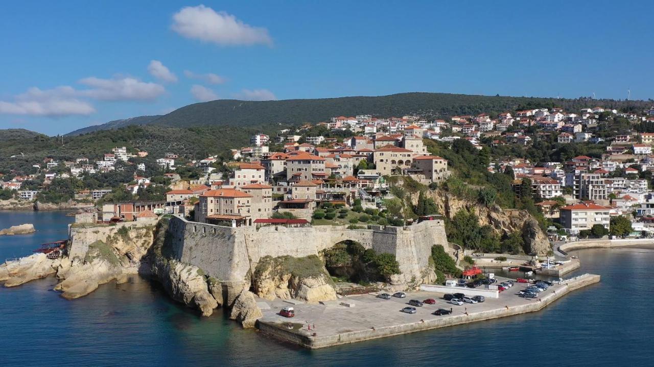 Хостел Pirate Backpackers Улцинь Экстерьер фото